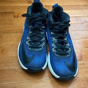 High top Nike air max infuriate- basketball shoes